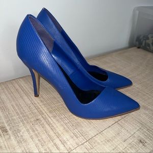 SOLD—- Blue Aldo Heels - 7.5